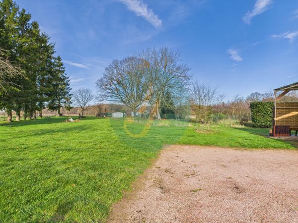 Garchy (58150) Maison sans travaux, 3 chambres, double garage sur jardin clos à Garchy