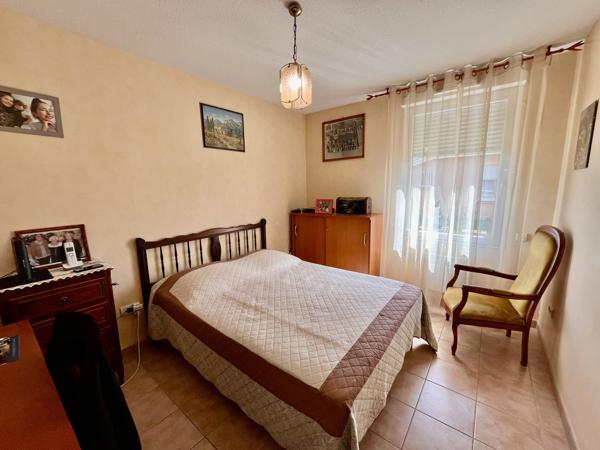 VILLEGLY- résidence les Séniorales: Villa T3 terrasse, place parking et garage