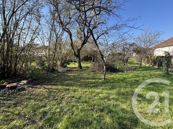 Terrain à vendre  806 m2 MENNECY - 91