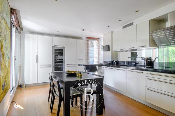 Marseille 7ème, Appartement 1 Chambre -  147 m² à vendre