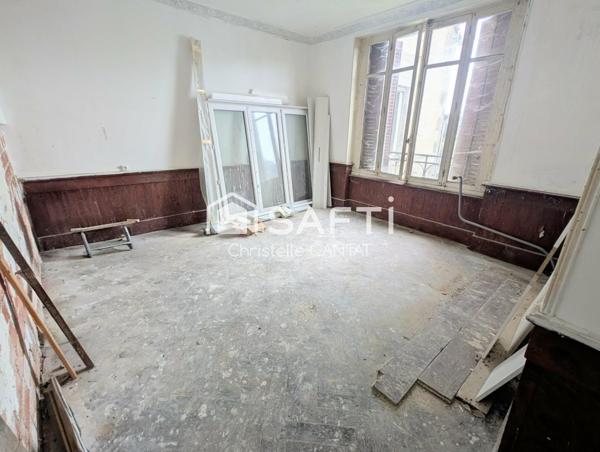 Maison de village, 4 chambres, terrain, garage.