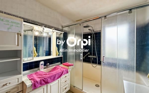 Maison à vendre    4 pièces •  Domérat