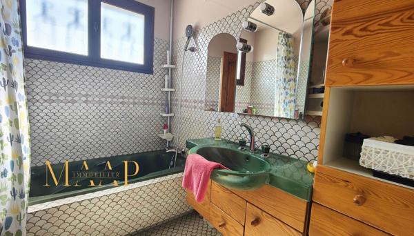 Maison, sous-sol total 144 000 €