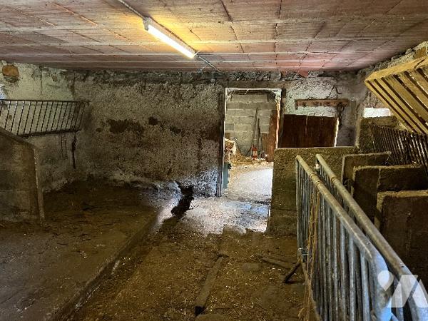 Sur les hauteurs de CAMPAN, une grange et hangar de 100 m² sur terrain de 553 m² avec vues montagnes