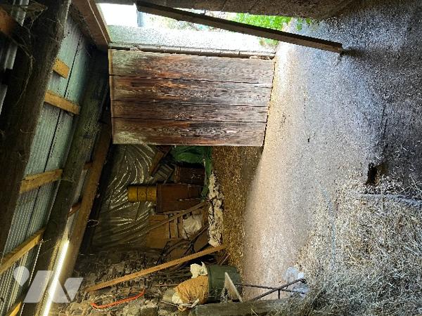 Sur les hauteurs de CAMPAN, une grange et hangar de 100 m² sur terrain de 553 m² avec vues montagnes