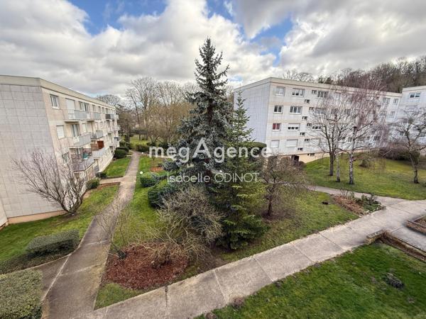 Appartement à FLINS-SUR-SEINE, 78410 - 4 pièces 79m²