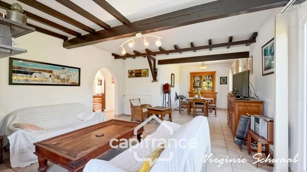 HABAS (40), Spacieuse maison familiale, sur terrain clos sans vis à vis de 2 600 m² avec piscine et double garage.