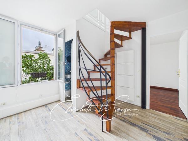 Duplex dans une copropriété intimiste à proximité du métro