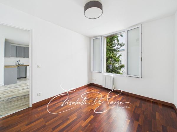 Duplex dans une copropriété intimiste à proximité du métro