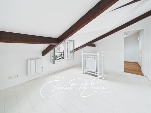 Duplex dans une copropriété intimiste à proximité du métro