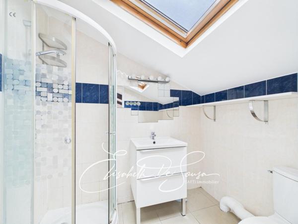 Duplex dans une copropriété intimiste à proximité du métro