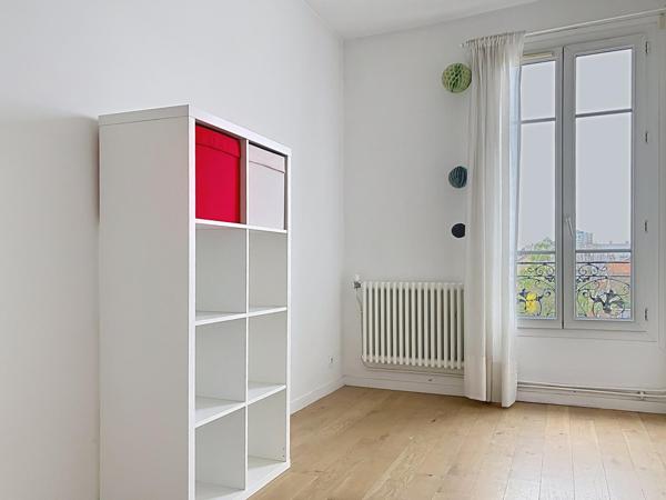 Bas Montreuil, duplex dans immeuble de caractère