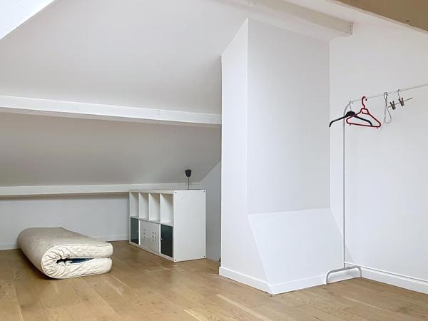 Bas Montreuil, duplex dans immeuble de caractère