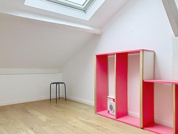 Bas Montreuil, duplex dans immeuble de caractère