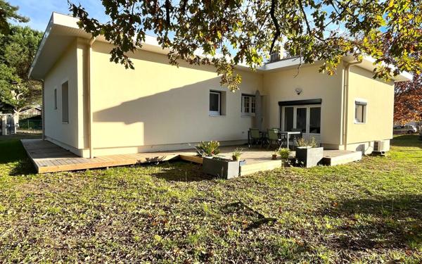 Maison à vendre    5 pièces •  Ychoux