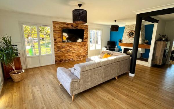 Maison à vendre    5 pièces •  Ychoux