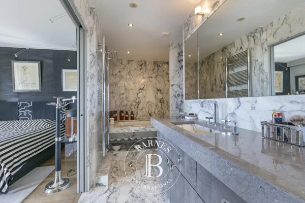 Suresnes, Appartement 3 Chambres -  153 m² à vendre