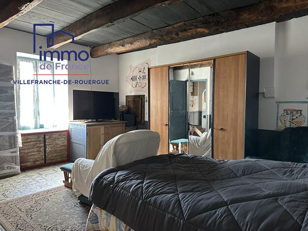 Corps de ferme La Salvetat Peyrales 128 m², 3 ch, grange, hangar sur 18 881 m² de terrain