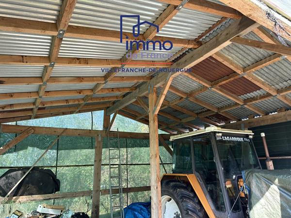 Corps de ferme La Salvetat Peyrales 128 m², 3 ch, grange, hangar sur 18 881 m² de terrain