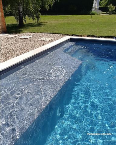 GARNERANS : maison de 12 pièces (271 m²) en vente