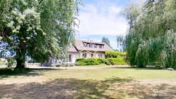 GARNERANS : maison de 12 pièces (271 m²) en vente