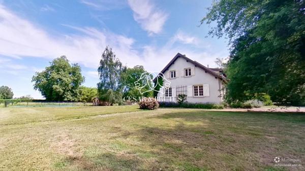 GARNERANS : maison de 12 pièces (271 m²) en vente