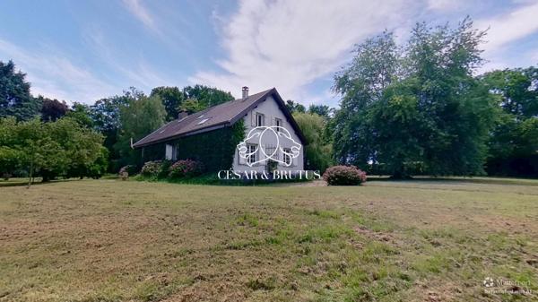 GARNERANS : maison de 12 pièces (271 m²) en vente