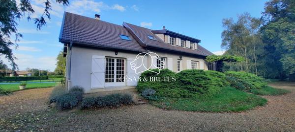 GARNERANS : maison de 12 pièces (271 m²) en vente