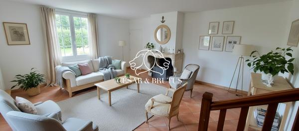 GARNERANS : maison de 12 pièces (271 m²) en vente