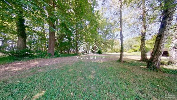 GARNERANS : maison de 12 pièces (271 m²) en vente