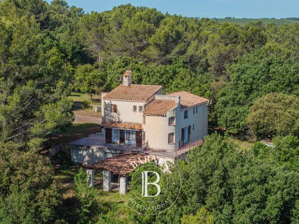 Aix-en-Provence, Maison 6 Chambres -  227 m² à vendre