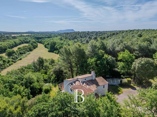 Aix-en-Provence, Maison 6 Chambres -  227 m² à vendre