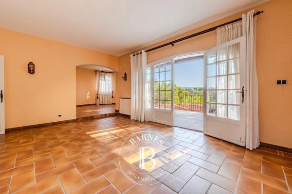 Aix-en-Provence, Maison 6 Chambres -  227 m² à vendre