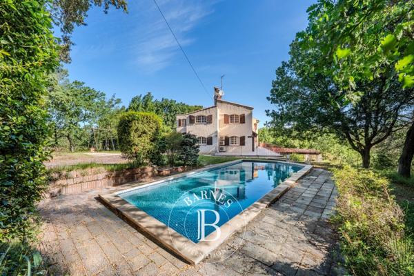 Aix-en-Provence, Maison 6 Chambres -  227 m² à vendre