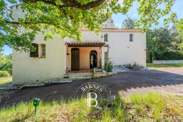 Aix-en-Provence, Maison 6 Chambres -  227 m² à vendre