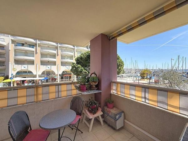 PORT-FREJUS 3P AVEC GARAGE- TERRASSE-JARDIN-CAVE