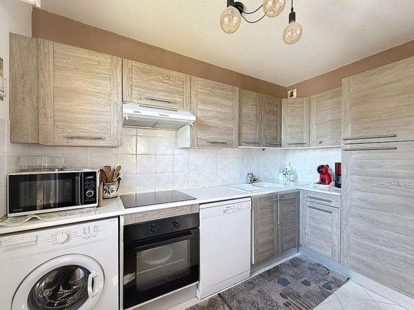 PORT-FREJUS 3P AVEC GARAGE- TERRASSE-JARDIN-CAVE