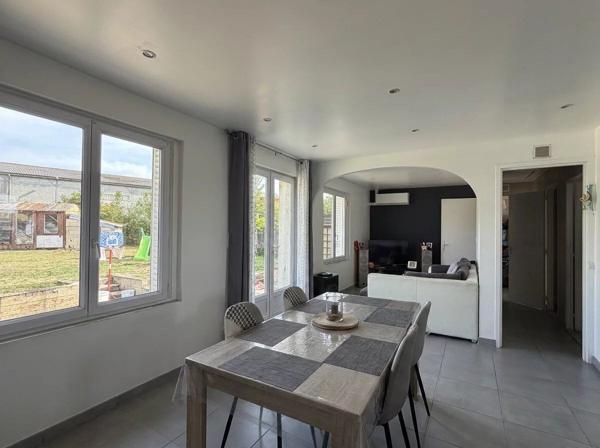 Vente                                                      Maison
                        
                     3 pièces                      60 m2                     à Crépy-en-Valois