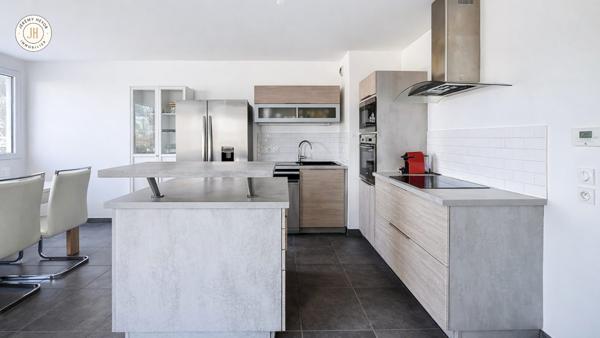 À vendre - T4, 4 pièces situé à Saint-Priest (69800)