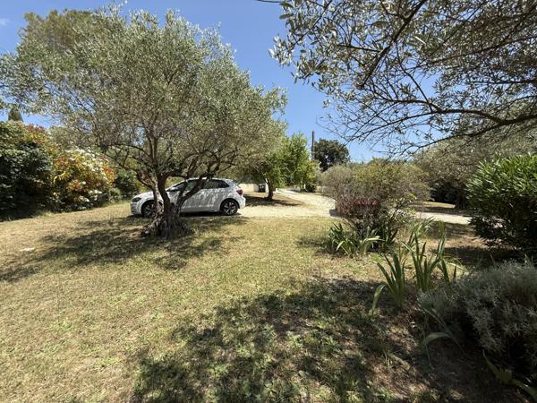 Sommières (30250) SOMMIÈRES, MAUVALAT , TERRAIN A BATIR, 930 M2