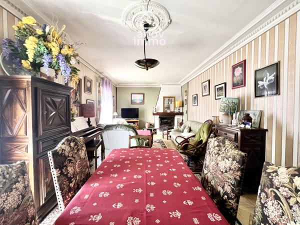 Maison
                                                                                                                                                                                                                                                                                                                        7 pièce(s)                                                                                                                                                                                                          5 chambre(s)                                                                                                                                                                                                          132  m²