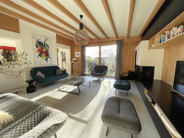 Couëron - Maison d'Architecte de 200 m² + Guest House de 65 m² (revenu Airbnb de 20 000 €/an) à 4 minutes de la Gare