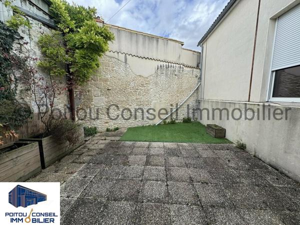 BATIMENT A VENDRE AVENUE DE PARIS NIORT 261m2 BELLE VITRINE FACILE D’ACCES