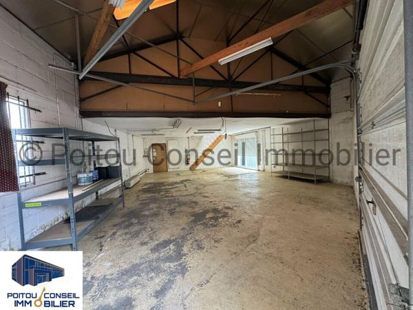 BATIMENT A VENDRE AVENUE DE PARIS NIORT 261m2 BELLE VITRINE FACILE D’ACCES