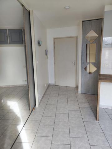 Appartement Oyonnax 1 pièce(s) 28.49 m²
