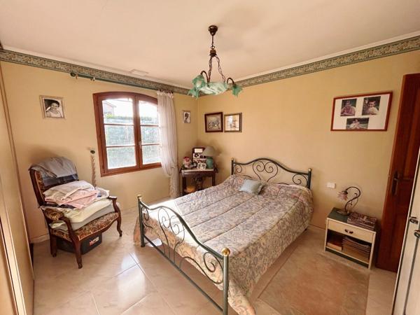 Maison 4 pièce(s) 110 m2 de plain pied sur 1326 m² de terrain