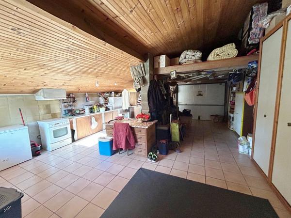 Maison 4 pièce(s) 110 m2 de plain pied sur 1326 m² de terrain