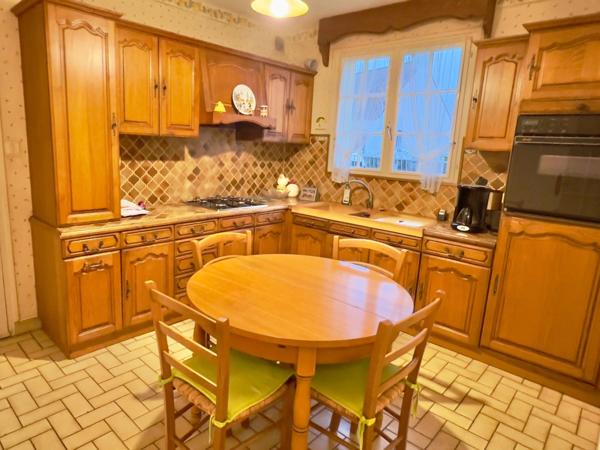 Guilers, quartier résidentiel, sans vis à vis, vie de plain pied, maison T6, 110 m2, dalle béton, garage