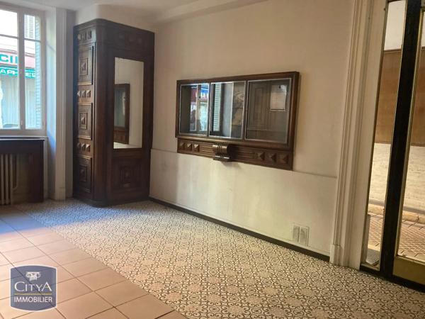 Local professionnel à vendre 118m²