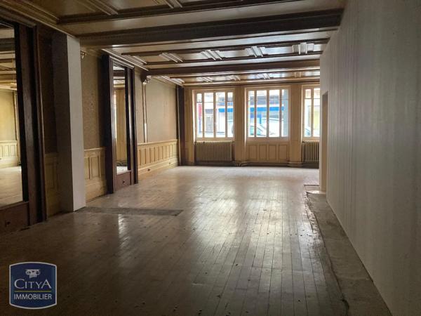 Local professionnel à vendre 118m²